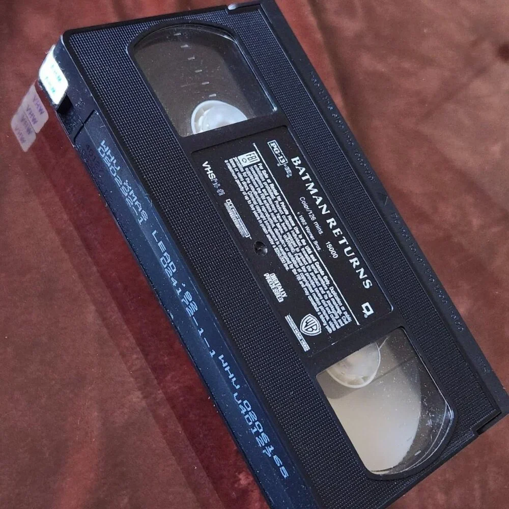 Batman Returns - 1992 - VHS tape. Danny DeVito, Michael Keaton